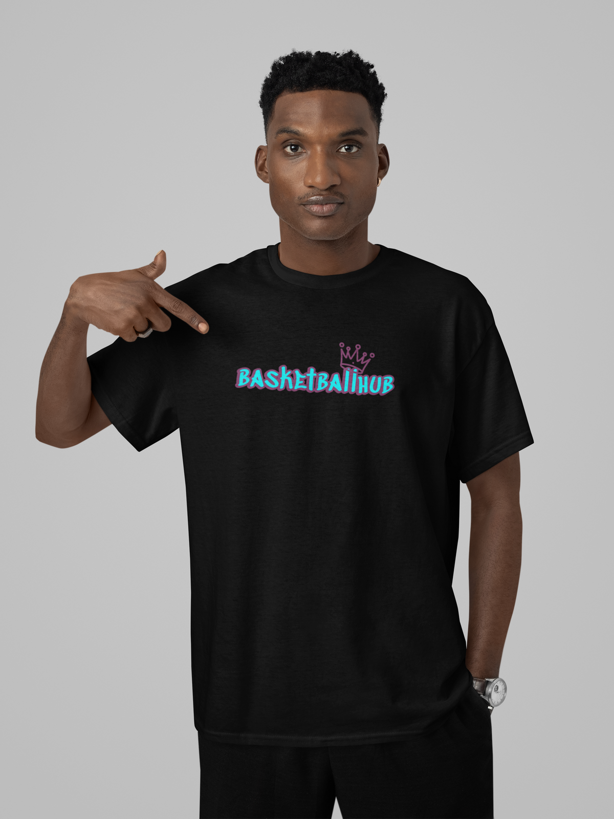 Oversized Basketball T-Shirt Basketballhub mockup mit mann Schwarz 100% Baumwolle